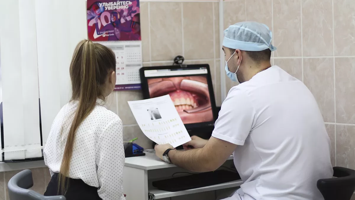 фотография врачей за столом фотография врачей за столом